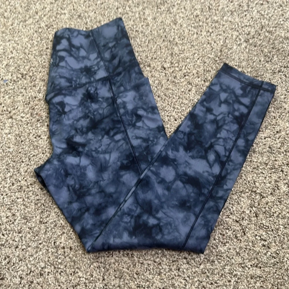 Athleta elation thighs 7/8 size small blue active wear . Gym , workout